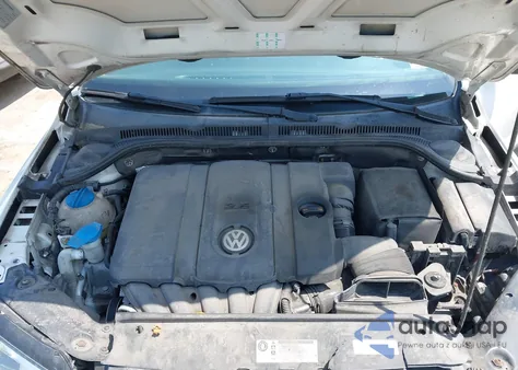 2013 Volkswagen Jetta 2.5L Se z USA, uszkodzony, nr VIN 3VWDP7AJ2DM368385